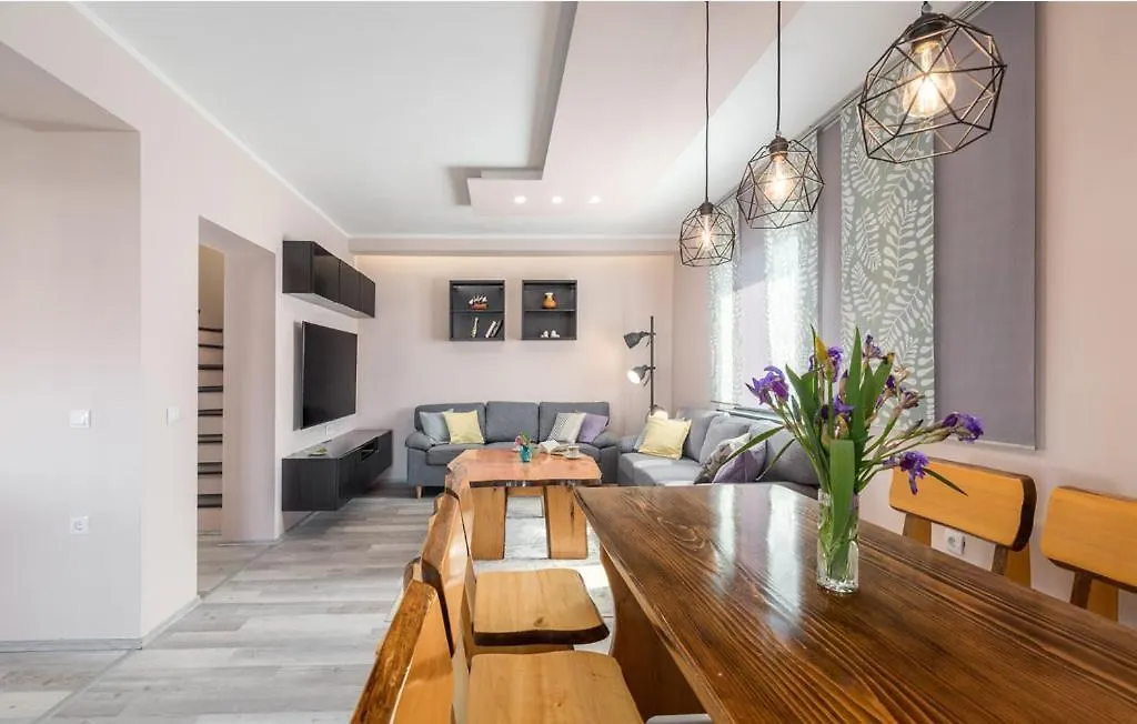 Holiday home Holiday House Bianca Valbandon